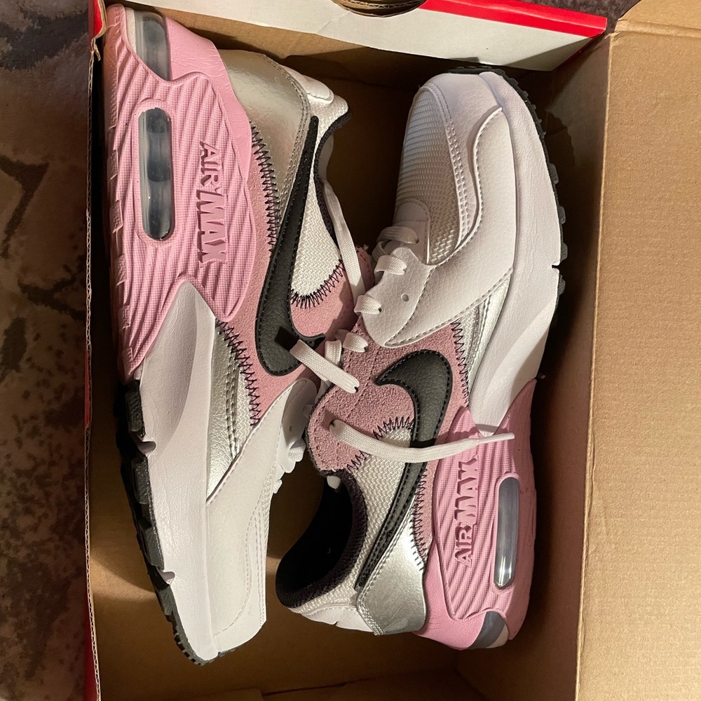 NIKE pink air max womens/girls shoes